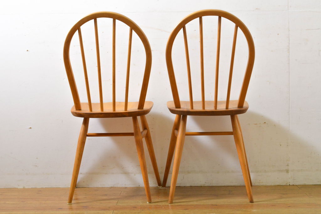 イギリスビンテージ　ERCOL(アーコール)　ナチュラルテイストのお部屋におすすめなフープバックチェア2脚セット(ダイニングチェア、ウィンザーチェア、ワークチェア、板座チェア、椅子、イス、ヴィンテージ、ウインザーチェア)(R-062206)