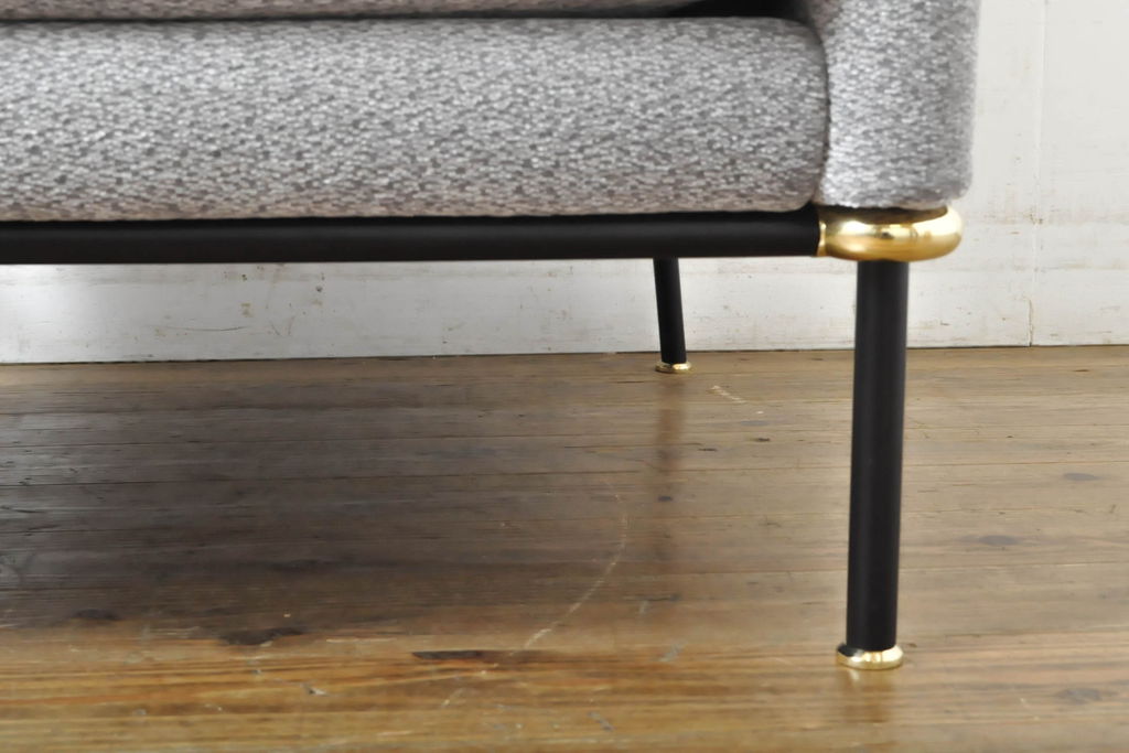 中古　イタリア　ミノッティ(Minotti)　フィルノワール(FIL NOIR)　洗練されたシルエットが美しいアームチェア(定価約70万円)(一人掛けソファ、1人掛け、イス)(R-061394)
