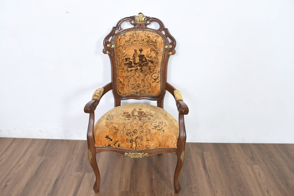 中古　美品　高級輸入家具エクセレンテ取り扱い　ウォールナットXゴールド　バロッコ(バロック)　繊細な彫刻が施された装飾が優雅な雰囲気を醸し出すアームチェア(サロンチェア、椅子、イス、バラ売り可能)(定価4脚で約49万円)(R-083247)