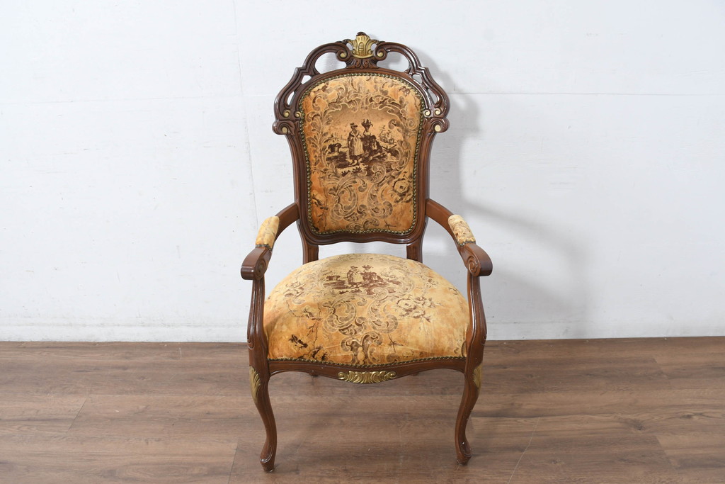 中古　美品　高級輸入家具エクセレンテ取り扱い　ウォールナットXゴールド　バロッコ(バロック)　繊細な彫刻が施された装飾が優雅な雰囲気を醸し出すアームチェア(サロンチェア、椅子、イス、バラ売り可能)(定価4脚で約49万円)(R-083247)