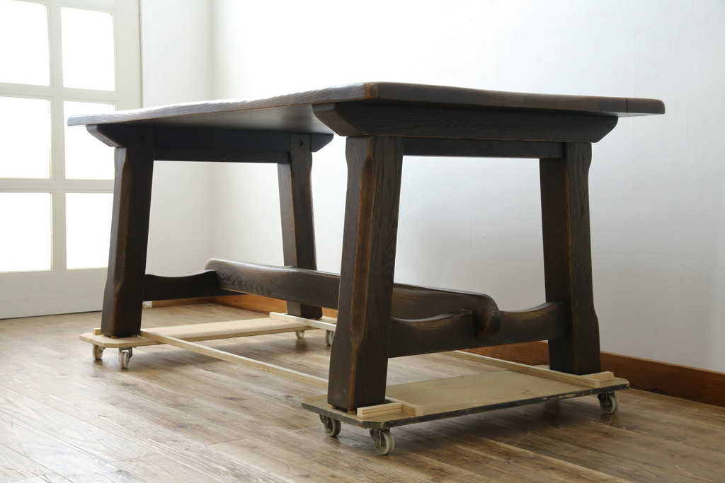 中古　美品　飛騨産業　キツツキ　PROVINCIAL(プロヴィンシャル・プロビンシャル)シリーズ　P31　オーク材　どっしりとした堅牢なつくりと素朴な佇まいが魅力のタバーンテーブル(ダイニングテーブル、4人掛け、6人掛け、食卓、作業台)(R-083318)