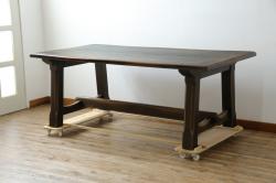 中古　美品　飛騨産業　キツツキ　PROVINCIAL(プロヴィンシャル・プロビンシャル)シリーズ　P32　オーク材　どっしりとした堅牢なつくりと素朴な佇まいが魅力のタバーンテーブル(ダイニングテーブル、4人掛け、6人掛け、食卓、作業台)(R-083319)
