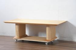 中古　超美品　展示品　IDC大塚家具取り扱い　松創(MATSUSO・マツソウ)　ホワイトシカモア　滑らかで柔らかな白い木肌と浮かび上がる繊細な模様に目を惹かれるローテーブル(センターテーブル、リビングテーブル)(定価約70万円)(R-083358)