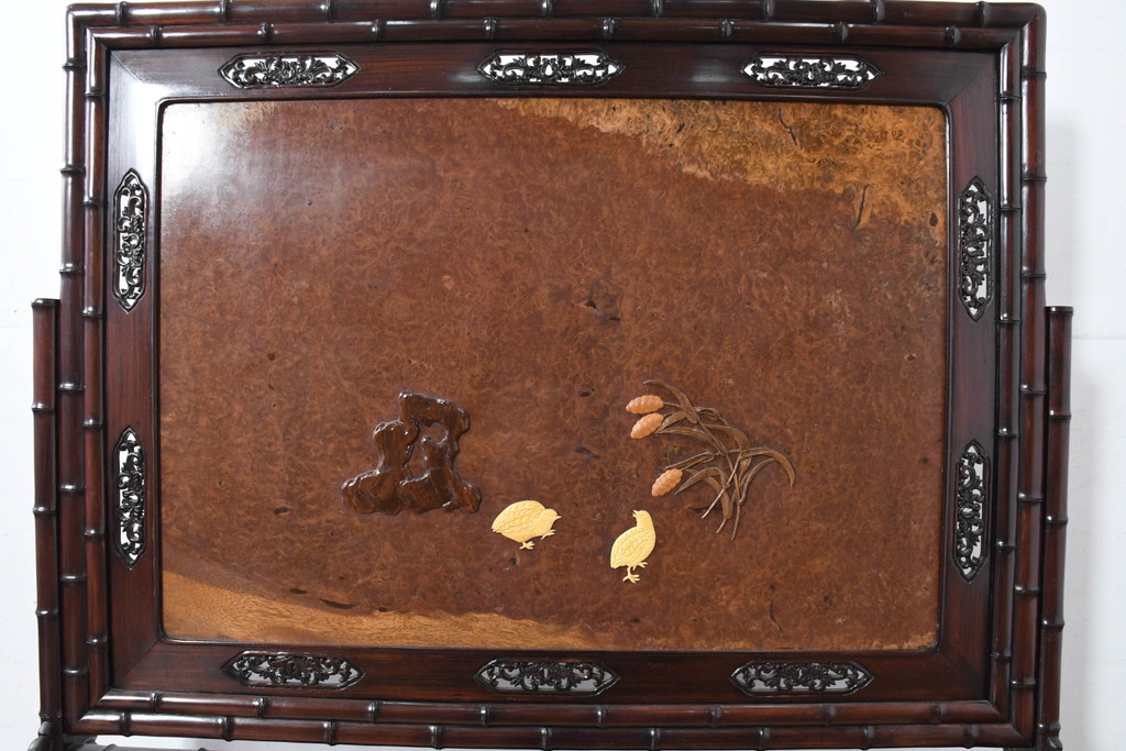 和製ビンテージ　超美品　最高級　シタン(紫檀)材とカリン(花梨)材　鳥眼杢を背景に竹の意匠と花蝶図の彫刻が映える雅な衝立て(衝い立て、パーテーション、仕切り、ヴィンテージ)(R-083423)