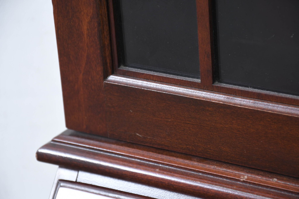 アメリカビンテージ　老舗工房　Jasper Cabinet(ジャスパーキャビネット)社　クラッシックデザインの小振りなビューローブックケース(ライディングビューロー、ライティングデスク、机、ワークデスク、本箱、本棚、飾り棚、収納棚、戸棚、引き出し、在宅用、在宅ワーク用、簿記机、ヴィンテージ)(R-083374)