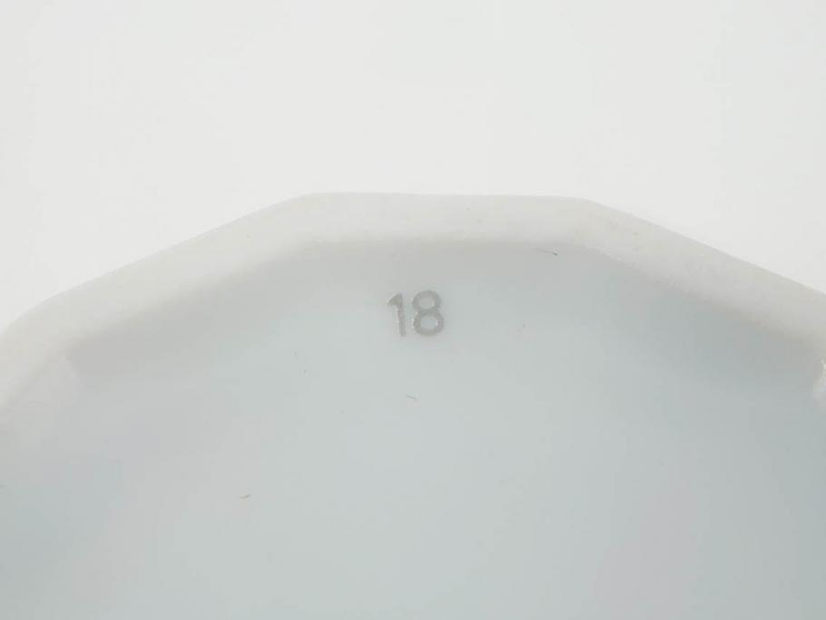 フランス　BERNARDAUD(ベルナルド)　LIMOGES(リモージュ)　気品あるデザインが魅力的なティーカップ&ソーサー8客セット(C&S、洋食器)(R-076821)