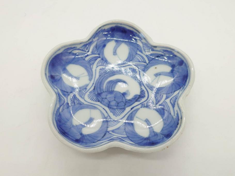 江戸期　古伊万里　染付　鶴亀図　輪花皿　約11cm　3.6寸　縁起の良い図柄が描かれた変形皿4枚セット(小皿、豆皿、和皿、和食器、三寸六分)(R-076851)