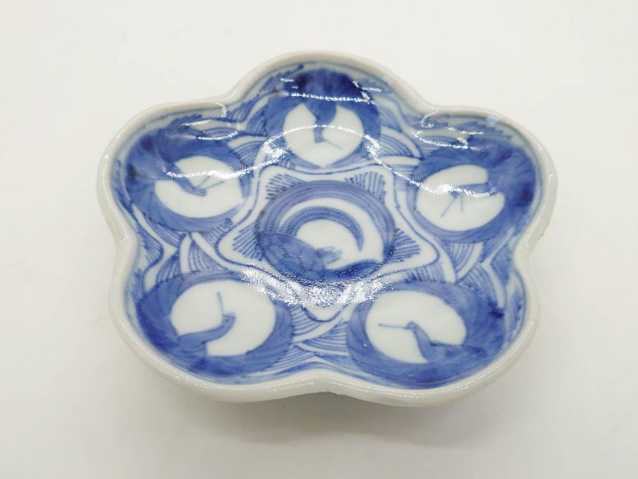 江戸期　古伊万里　染付　鶴亀図　輪花皿　約11cm　3.6寸　縁起の良い図柄が描かれた変形皿4枚セット(小皿、豆皿、和皿、和食器、三寸六分)(R-076851)