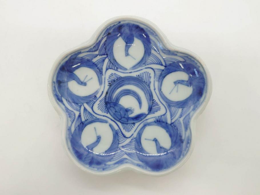 江戸期　古伊万里　染付　鶴亀図　輪花皿　約11cm　3.6寸　縁起の良い図柄が描かれた変形皿4枚セット(小皿、豆皿、和皿、和食器、三寸六分)(R-076851)