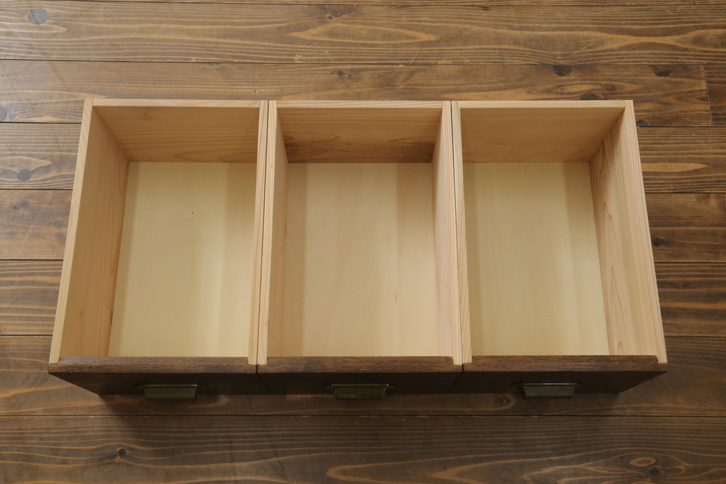 中古　ラフジュ工房オリジナル　深い木の色味と美しい木目が魅力的なパタパタ収納棚(下駄箱、ロッカー、キャビネット、戸棚)(R-076492)