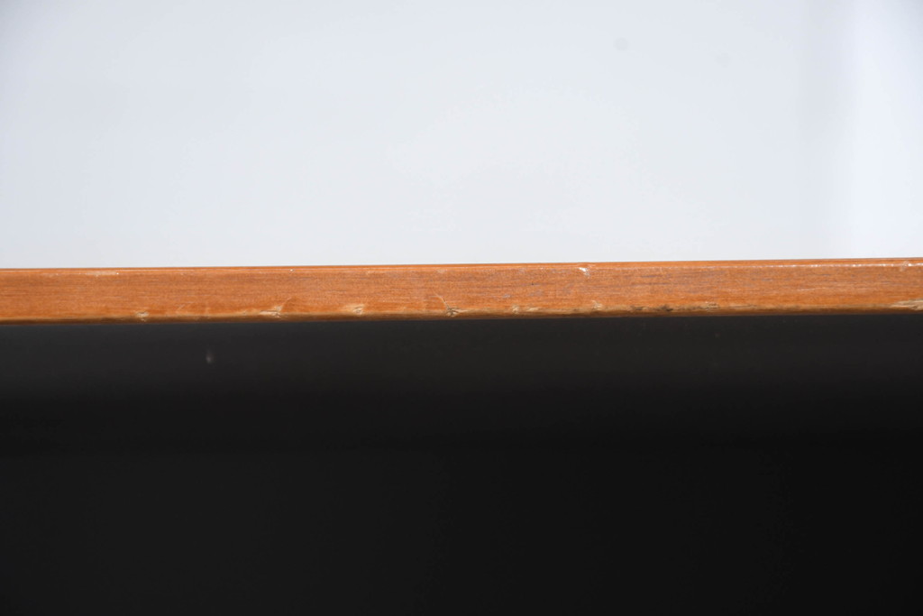 中古　arflex(アルフレックス)　TAVOLO NAVE(タボロ・ナーベ)　空間に調和しながらも存在感を放つダイニングテーブル(4人掛け、4人用、作業台、食卓)(現行定価約55万円)(R-083256)