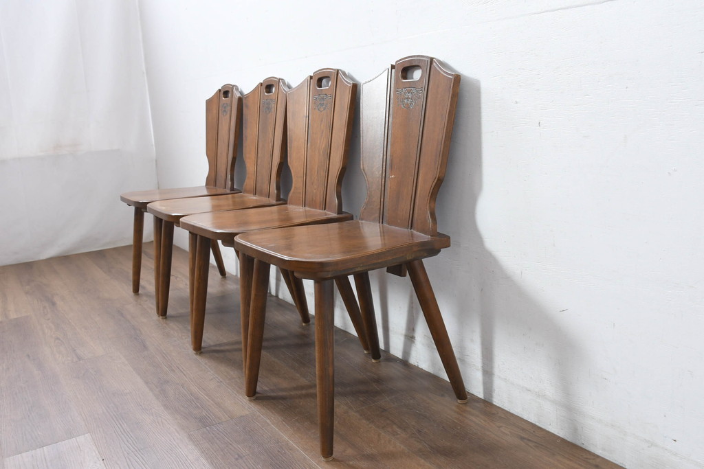 中古　美品　希少な絶版品!!　カリモク家具(karimoku)　ルスティック(RUSTIC)　オーク材　カントリースタイルの空間づくりにおすすめなダイニングチェア4脚セット(板座チェア、椅子、イス、バラ売り可能)(R-083257)