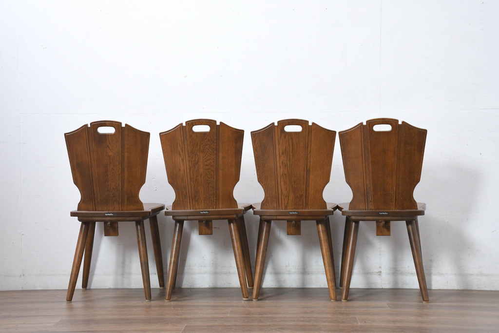 中古　美品　希少な絶版品!!　カリモク家具(karimoku)　ルスティック(RUSTIC)　オーク材　カントリースタイルの空間づくりにおすすめなダイニングチェア4脚セット(板座チェア、椅子、イス、バラ売り可能)(R-083257)