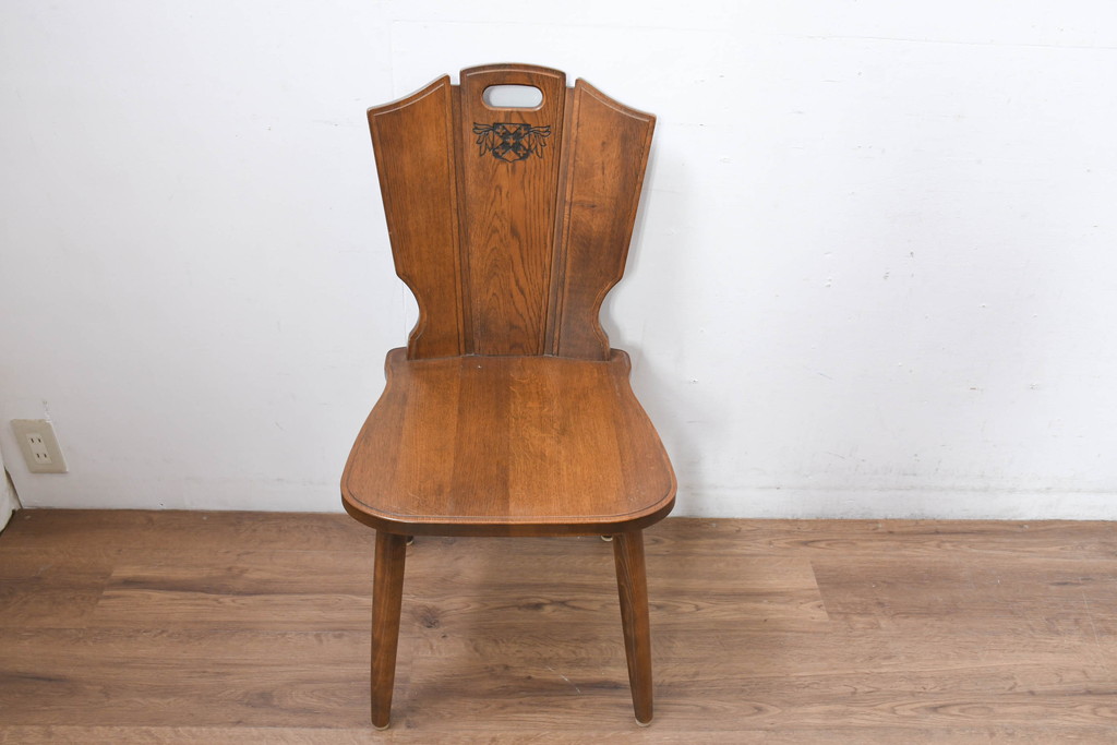 中古　美品　希少な絶版品!!　カリモク家具(karimoku)　ルスティック(RUSTIC)　オーク材　カントリースタイルの空間づくりにおすすめなダイニングチェア4脚セット(板座チェア、椅子、イス、バラ売り可能)(R-083257)
