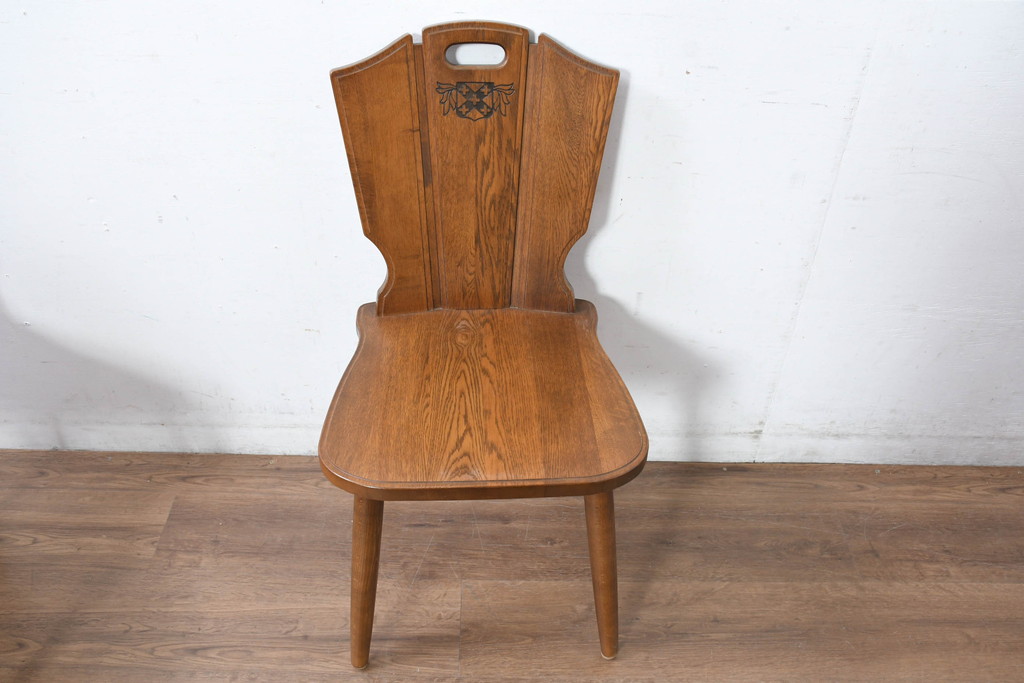 中古　美品　希少な絶版品!!　カリモク家具(karimoku)　ルスティック(RUSTIC)　オーク材　カントリースタイルの空間づくりにおすすめなダイニングチェア4脚セット(板座チェア、椅子、イス、バラ売り可能)(R-083257)