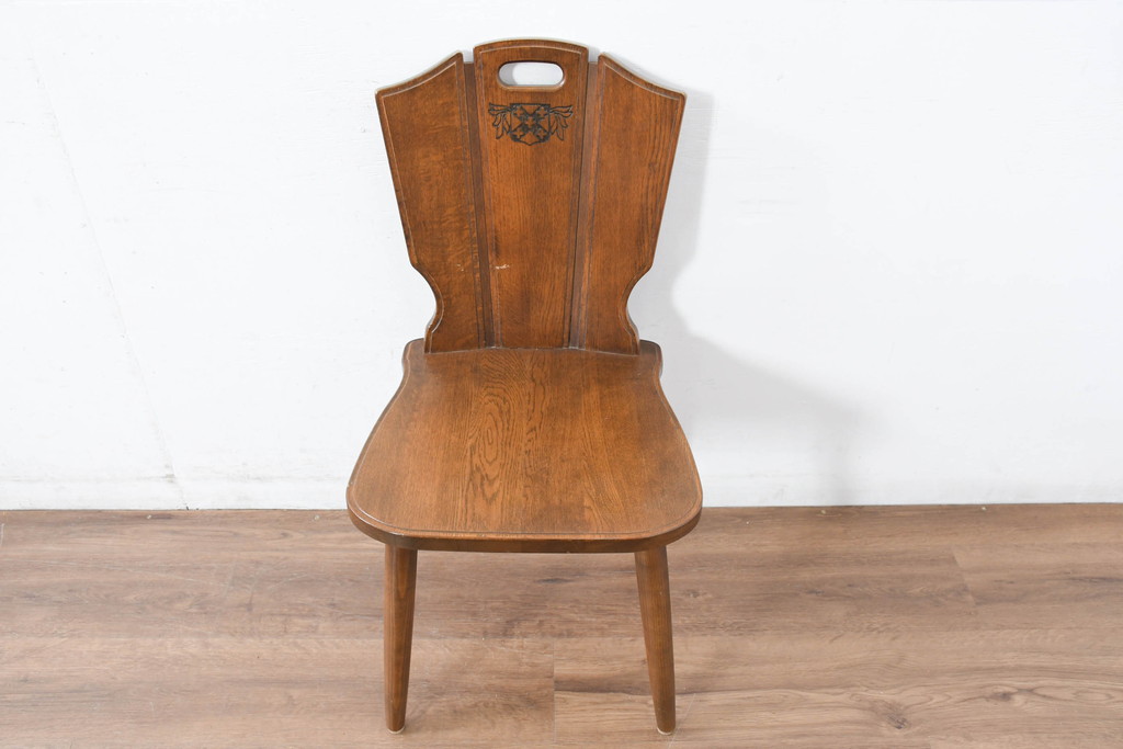 中古　美品　希少な絶版品!!　カリモク家具(karimoku)　ルスティック(RUSTIC)　オーク材　カントリースタイルの空間づくりにおすすめなダイニングチェア4脚セット(板座チェア、椅子、イス、バラ売り可能)(R-083257)