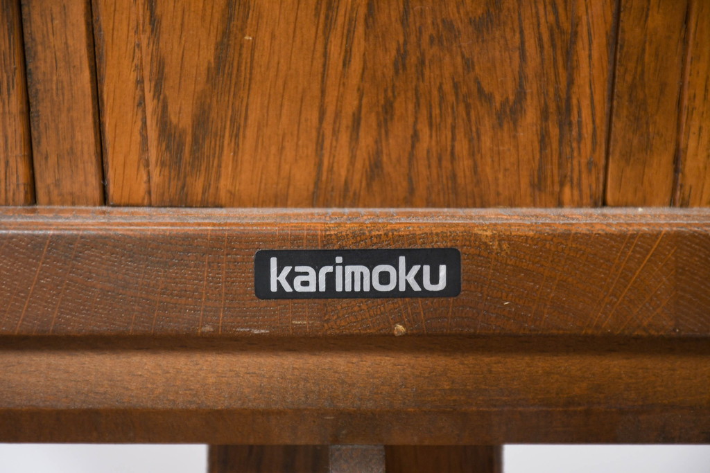 中古　美品　希少な絶版品!!　カリモク家具(karimoku)　ルスティック(RUSTIC)　オーク材　カントリースタイルの空間づくりにおすすめなダイニングチェア4脚セット(板座チェア、椅子、イス、バラ売り可能)(R-083257)