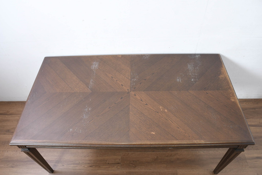 中古　カリモク家具(karimoku)　domani(ドマーニ)　QUEENS LIFE (クイーンズライフ)　ヒッコリーブラウン　落ち着いた色合いと細部に宿る丁寧な作りがお部屋を優雅に演出するダイニングテーブル(食卓、4人掛け、4人用)(定価約32万円)(R-083232)