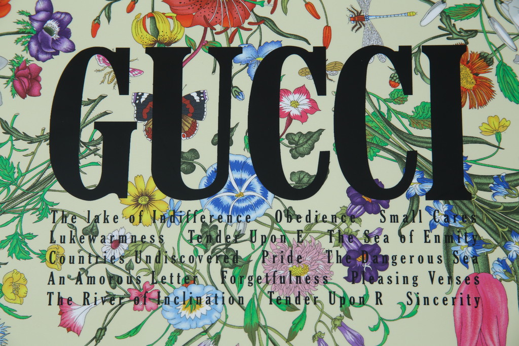中古　超美品!!　GUCCI(グッチ)　Flora(フローラ)プリント　インテリアに映えるフォールディングメタルトレイ(サイドテーブル、花台、飾り台)(定価約25万7千円)(R-083321)