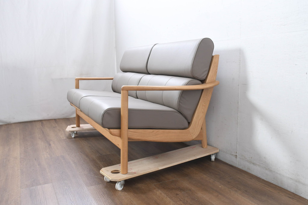 中古　超美品　展示品　浜本工芸　オーク材　スムース皮革　ナチュラルインテリアにおすすめのローバック2人掛けソファ(二人掛け、2P、レザー)(定価約37万円)(R-083230)　