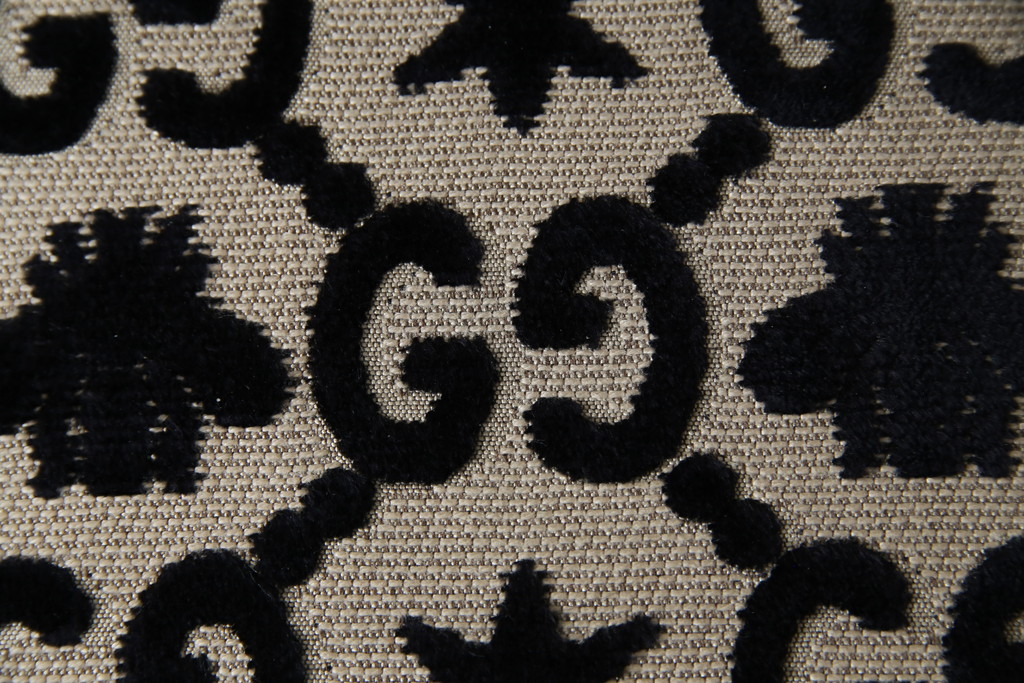 中古　超美品!!　グッチ(GUCCI)　GGジャカード　グッチを象徴するビー(ハチ)&スターモチーフのファブリックがおしゃれなキアヴァリチェア(ダイニングチェア、椅子、イス)(定価約37万4千円)(R-083320)