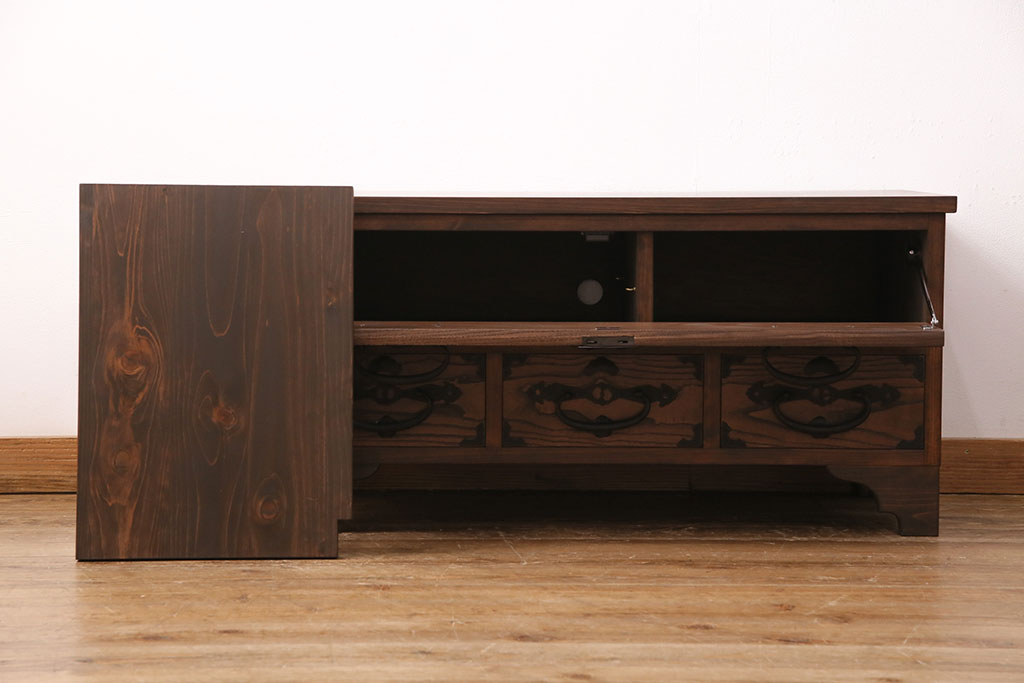 【オーダー注文・受注生産商品】ラフジュ工房オリジナル　メンズライクな空間づくりに活躍するフラップダウン扉の脚付きローボード(リビングボード、テレビ台、テレビボード、ローチェスト)