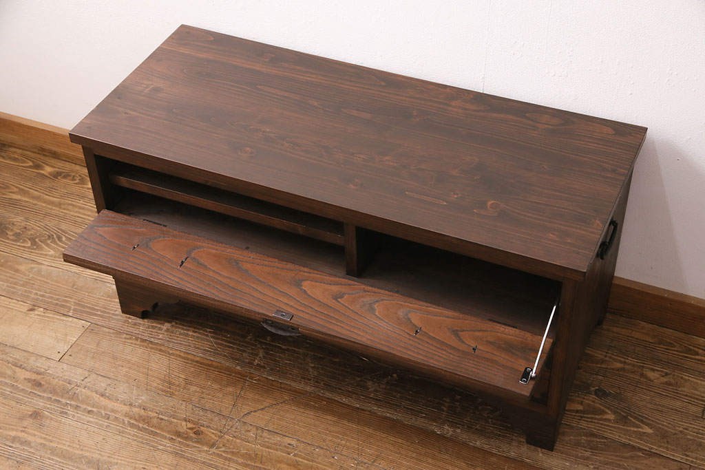 【オーダー注文・受注生産商品】ラフジュ工房オリジナル　メンズライクな空間づくりに活躍するフラップダウン扉の脚付きローボード(リビングボード、テレビ台、テレビボード、ローチェスト)