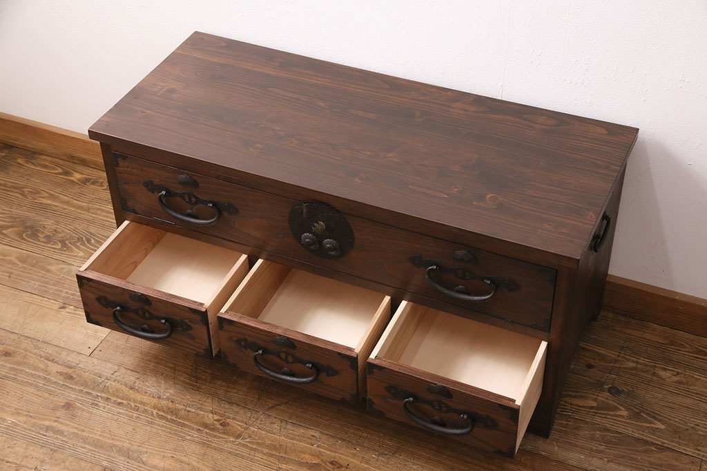 【オーダー注文・受注生産商品】ラフジュ工房オリジナル　メンズライクな空間づくりに活躍するフラップダウン扉の脚付きローボード(リビングボード、テレビ台、テレビボード、ローチェスト)