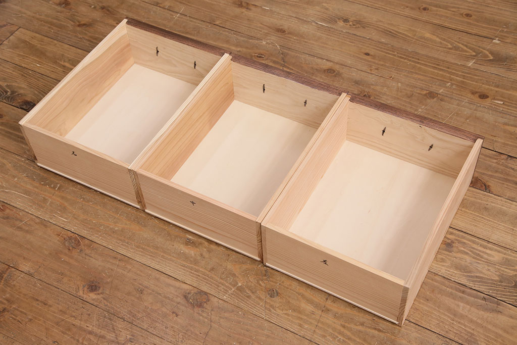【オーダー注文・受注生産商品】ラフジュ工房オリジナル　メンズライクな空間づくりに活躍するフラップダウン扉の脚付きローボード(リビングボード、テレビ台、テレビボード、ローチェスト)