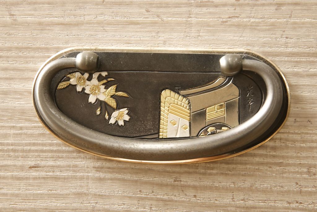 中古　国産手造り家具　御所車　上品な和を演出してくれる総桐箪笥(並厚、桐たんす、着物箪笥、和タンス、衣装箪笥、引き出し)(R-058540)