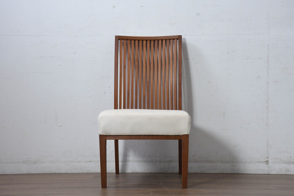 中古　美品　BC工房　ウォールナット材　本革　温かみと高級感を兼ね備えたレザーチェア1脚(ダイニングチェア、椅子、イス)(定価約11万円)(R-083357)