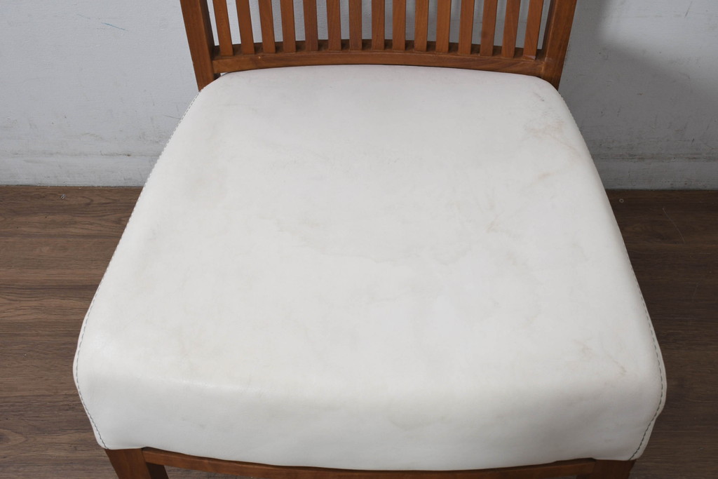 中古　美品　BC工房　ウォールナット材　本革　温かみと高級感を兼ね備えたレザーチェア1脚(ダイニングチェア、椅子、イス)(定価約11万円)(R-083357)