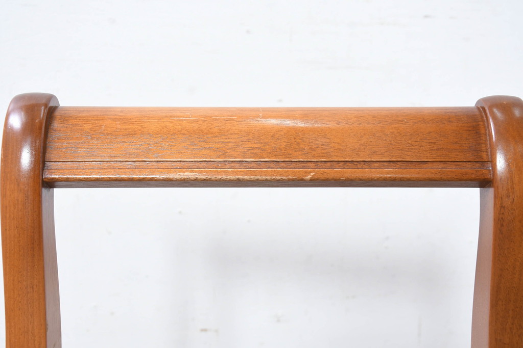 中古　横浜ダニエル(daniel)　優雅な佇まいのチェア1脚(ダイニングチェア、椅子、イス、アームレスチェア)(R-083366)