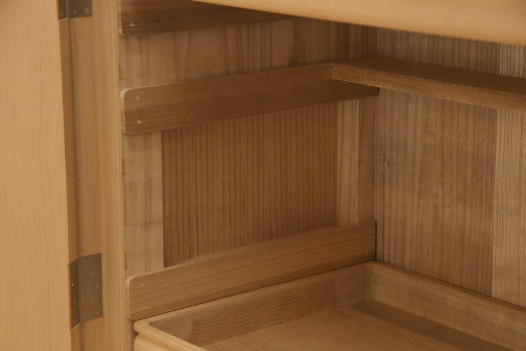 中古　最高級　伝統工芸士　中山昌二作　かくし付き　凛とした佇まいが気品を感じさせる加茂総桐箪笥(大丸、四方丸、桐たんす、着物箪笥、衣装タンス、和タンス)(定価約240万)(R-061956)