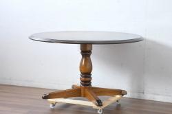 中古　カリモク家具(karimoku)　COLONIAL(コロニアル)シリーズ　カントリースタイルの柔らかな雰囲気の丸型ダイニングテーブル(ラウンドテーブル、丸テーブル、二人掛け、四人掛け、2人用、4人用、円卓)(R-083364)