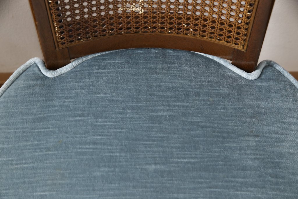 中古　美品　DREXEL HERITAGE(ドレクセルヘリテイジ)　FRANCESCA(フランチェスカ)シリーズ　気品のあるサイドチェア2脚セット(ダイニングチェア、椅子)(2脚で定価約32万円)(R-058478)