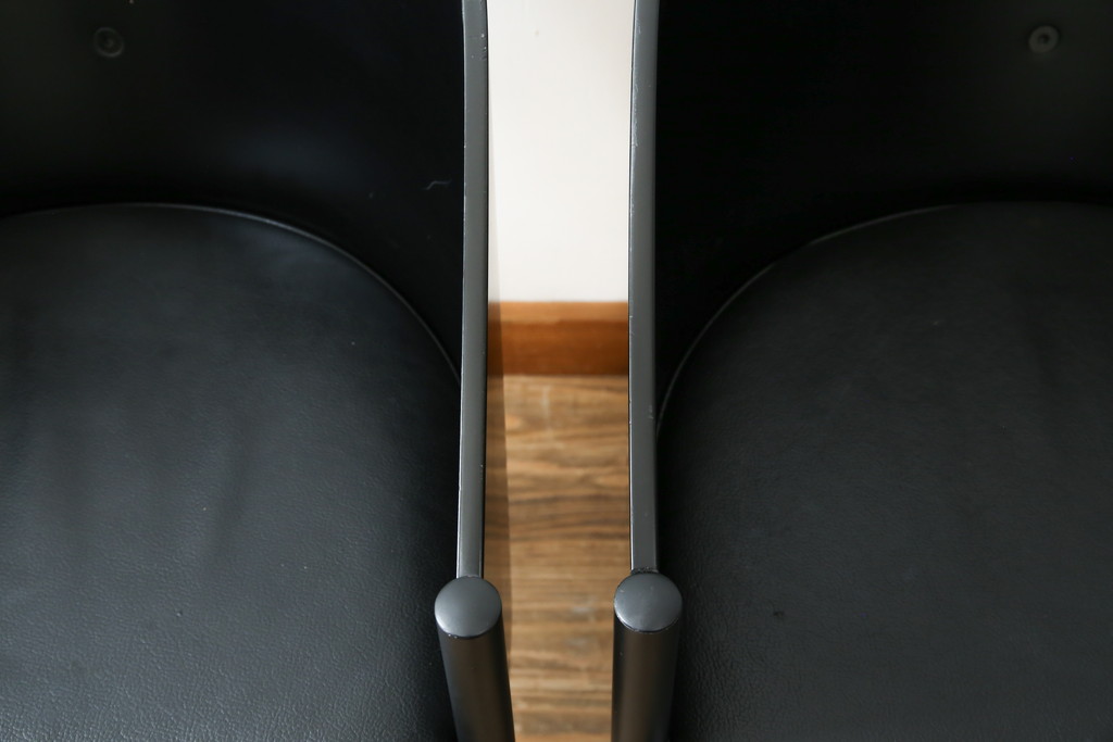 イタリアビンテージ　名作希少品!!　ドリアデ(Driade)　コステス(COSTES)　フィリップ・スタルク(Philippe Starck)デザイン　流線形のフォルムが美しいダイニングチェア2脚セット(椅子、イス、ヴィンテージ、バラ売り可能)(R-082289)