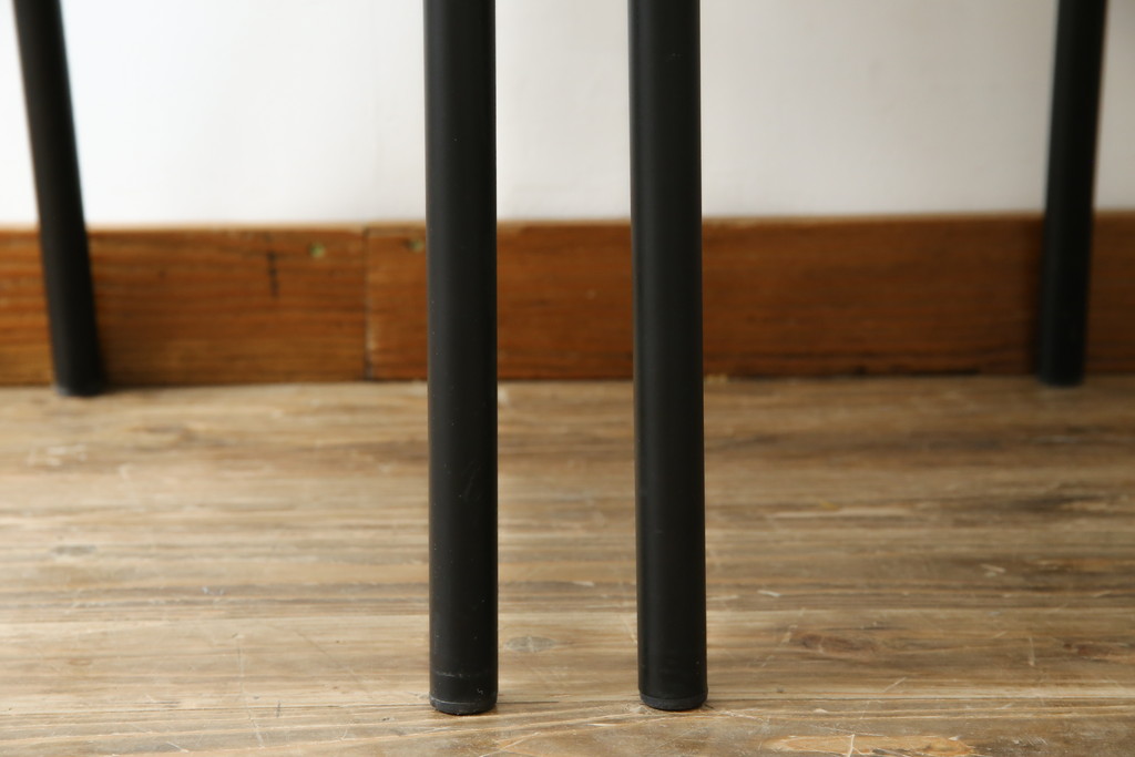イタリアビンテージ　名作希少品!!　ドリアデ(Driade)　コステス(COSTES)　フィリップ・スタルク(Philippe Starck)デザイン　流線形のフォルムが美しいダイニングチェア2脚セット(椅子、イス、ヴィンテージ、バラ売り可能)(R-082289)