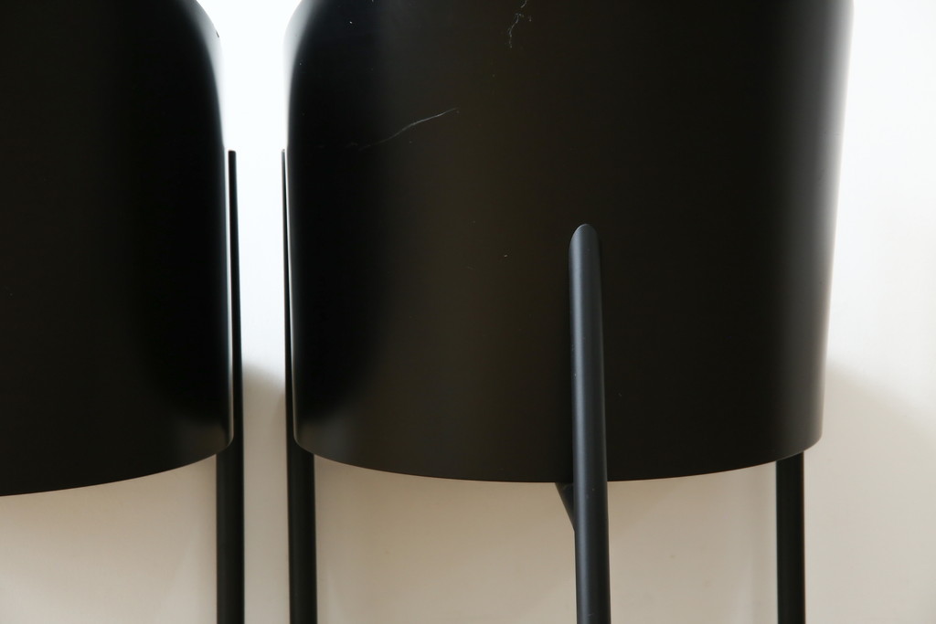 イタリアビンテージ　名作希少品!!　ドリアデ(Driade)　コステス(COSTES)　フィリップ・スタルク(Philippe Starck)デザイン　流線形のフォルムが美しいダイニングチェア2脚セット(椅子、イス、ヴィンテージ、バラ売り可能)(R-082289)