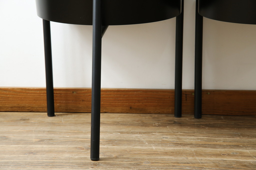 イタリアビンテージ　名作希少品!!　ドリアデ(Driade)　コステス(COSTES)　フィリップ・スタルク(Philippe Starck)デザイン　流線形のフォルムが美しいダイニングチェア2脚セット(椅子、イス、ヴィンテージ、バラ売り可能)(R-082289)