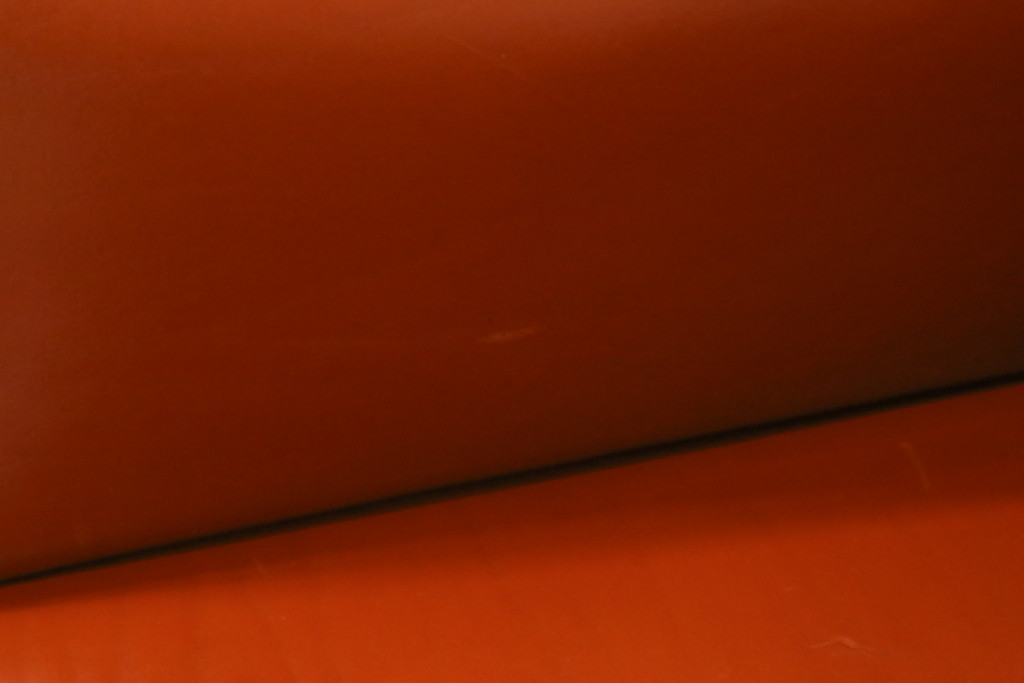 中古　Cassina(カッシーナ)　413　CAB(キャブ)　MARIO BELLINI(マリオベリーニ)　本革(レザー)　シンプルモダンな空間づくりに活躍するアームチェア(ダイニングチェア、椅子、イス)(定価約41万8千円)(R-075849)