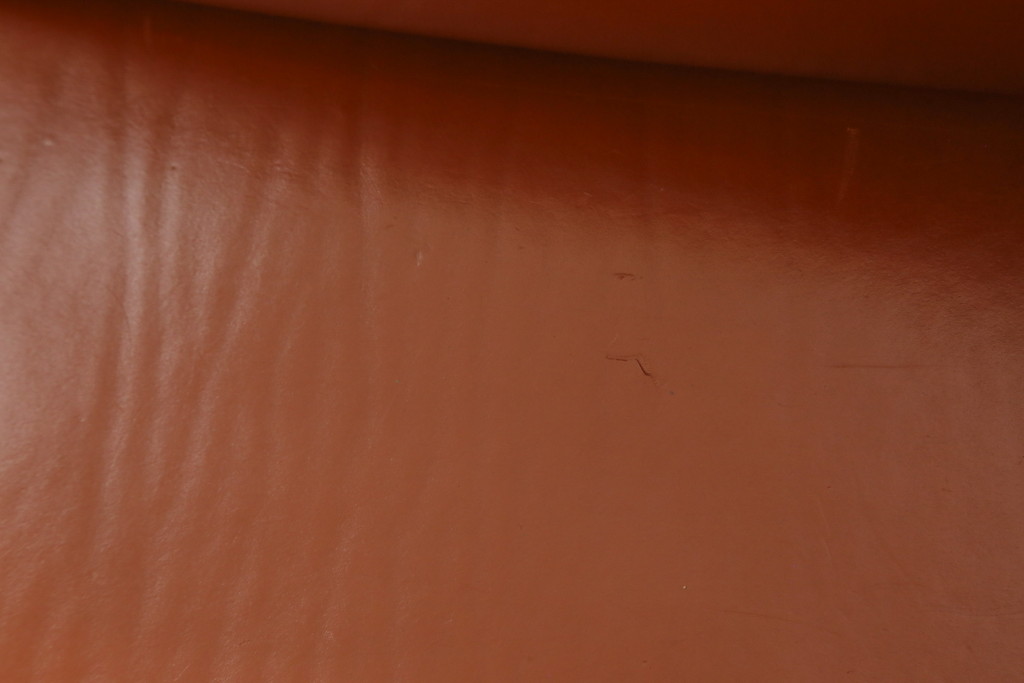 中古　Cassina(カッシーナ)　413　CAB(キャブ)　MARIO BELLINI(マリオベリーニ)　本革(レザー)　シンプルモダンな空間づくりに活躍するアームチェア(ダイニングチェア、椅子、イス)(定価約41万8千円)(R-075849)