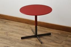 中古　美品　イタリア家具　Poltrona Frau(ポルトローナ フラウ)　BOB(ボブ) ロータイプ　ジャン・マリー・マッソー　スタイリッシュなデザインが魅力のサイドテーブル(ローテーブル、センターテーブル、ラウンドテーブル、丸テーブル、カフェテーブル、コーヒーテーブル)(R-074863)