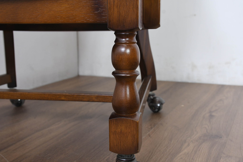 中古　カリモク家具(karimoku)　ゆったりと座れるキャスター付きダイニングアームチェア4脚セット(ダイニングチェア、イス、椅子、バラ売り可能)(定価4脚で約32万円)(R-083251)