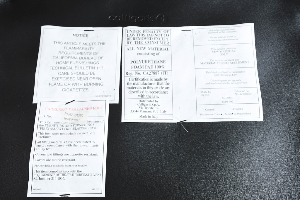 中古　美品　イタリア　calligaris(カリガリス)　本革　洗練されたデザインで高級感と快適さを兼ね備えた上質なダイニングチェア4脚セット(レザー、イス、椅子、ばら売可能)(R-083250)