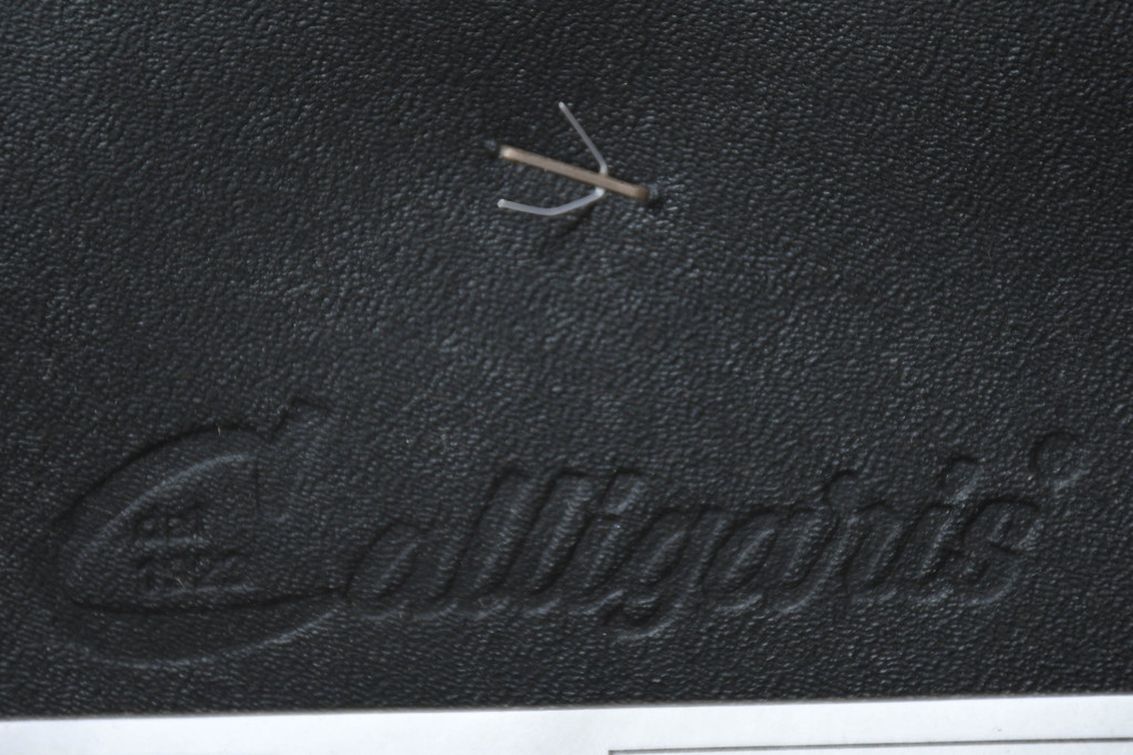 中古　美品　イタリア　calligaris(カリガリス)　本革　洗練されたデザインで高級感と快適さを兼ね備えた上質なダイニングチェア4脚セット(レザー、イス、椅子、ばら売可能)(R-083250)