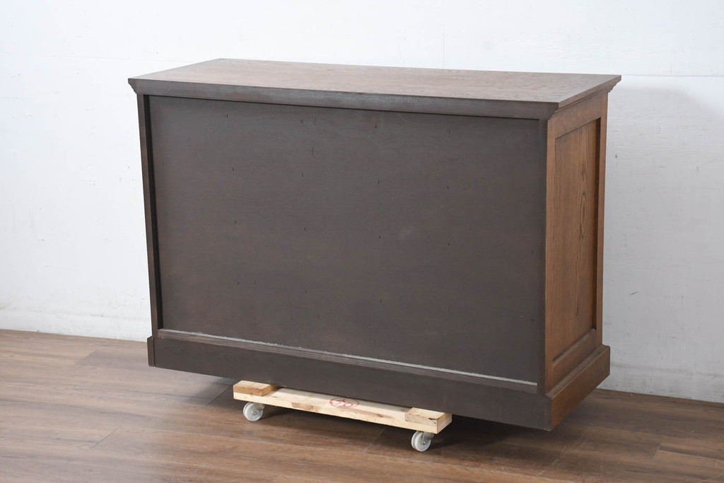 中古　美品　デパート別注　ナラ(楢)材　上質な美しさと機能性を兼ね備えた木目が魅力的なチェスト(洋服タンス、サイドチェスト、衣装箪笥、整理箪笥、収納箪笥、引き出し)(定価約34万円)(R-083178)