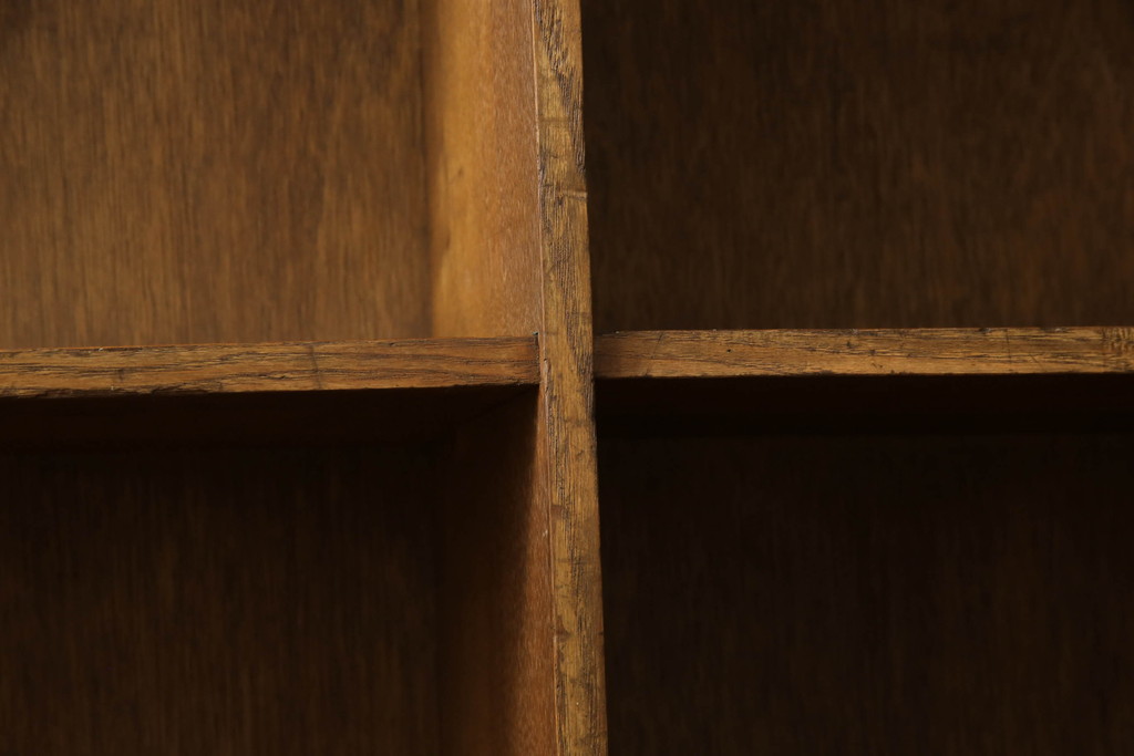 和製アンティーク　特大!!　ナラ材　シンプルなデザインが取り入れやすい古い学校の本棚(オープンラック、収納棚、ブックシェルフ、飾り棚、ディスプレイラック)(R-068496)