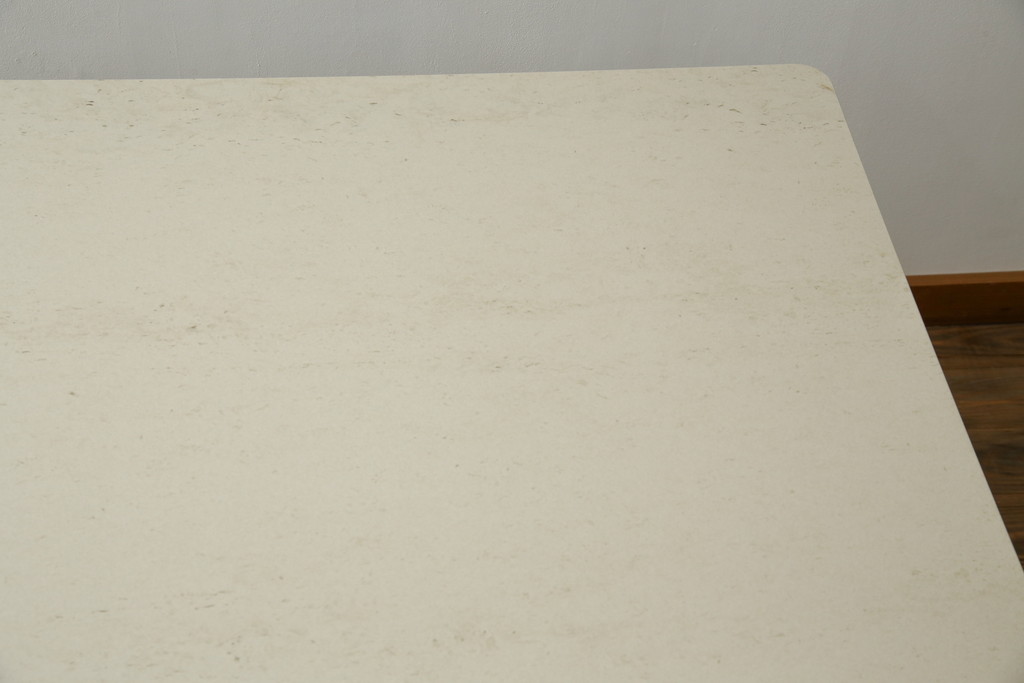 中古　展示品　新品同様品　arflex(アルフレックス)　Patrick Norguet(パトリック・ノルゲ)デザイン　IENA(イエナ)　DEKTON(デクトン)　無駄のない洗練されたデザインが素敵なダイニングテーブル(食卓、6人掛け、作業台、ミーティングテーブル、会議テーブル、打ち合わせテーブル)(定価約123万円)(R-079576)