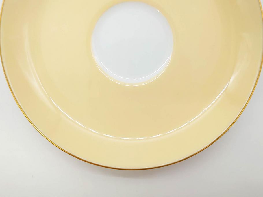 大倉陶園(OKURA、OAC)　色蒔き(クリーム)　シンプルながら上品な雰囲気を醸し出すモーニングカップ&ソーサー(洋食器、C&S、箱付き)(R-070219)